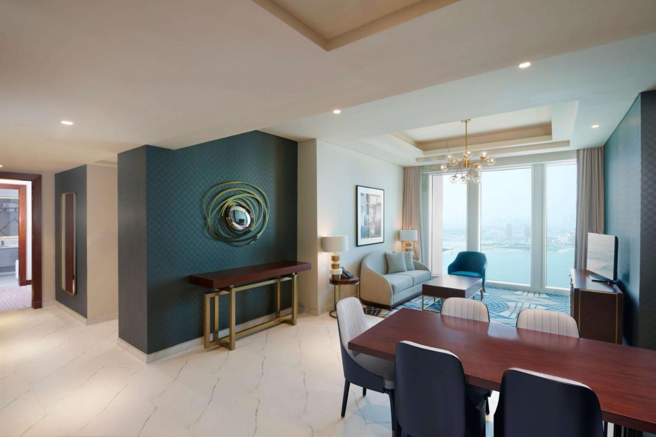 Wyndham Grand Doha West Bay Beach Екстер'єр фото A suite at the hotel