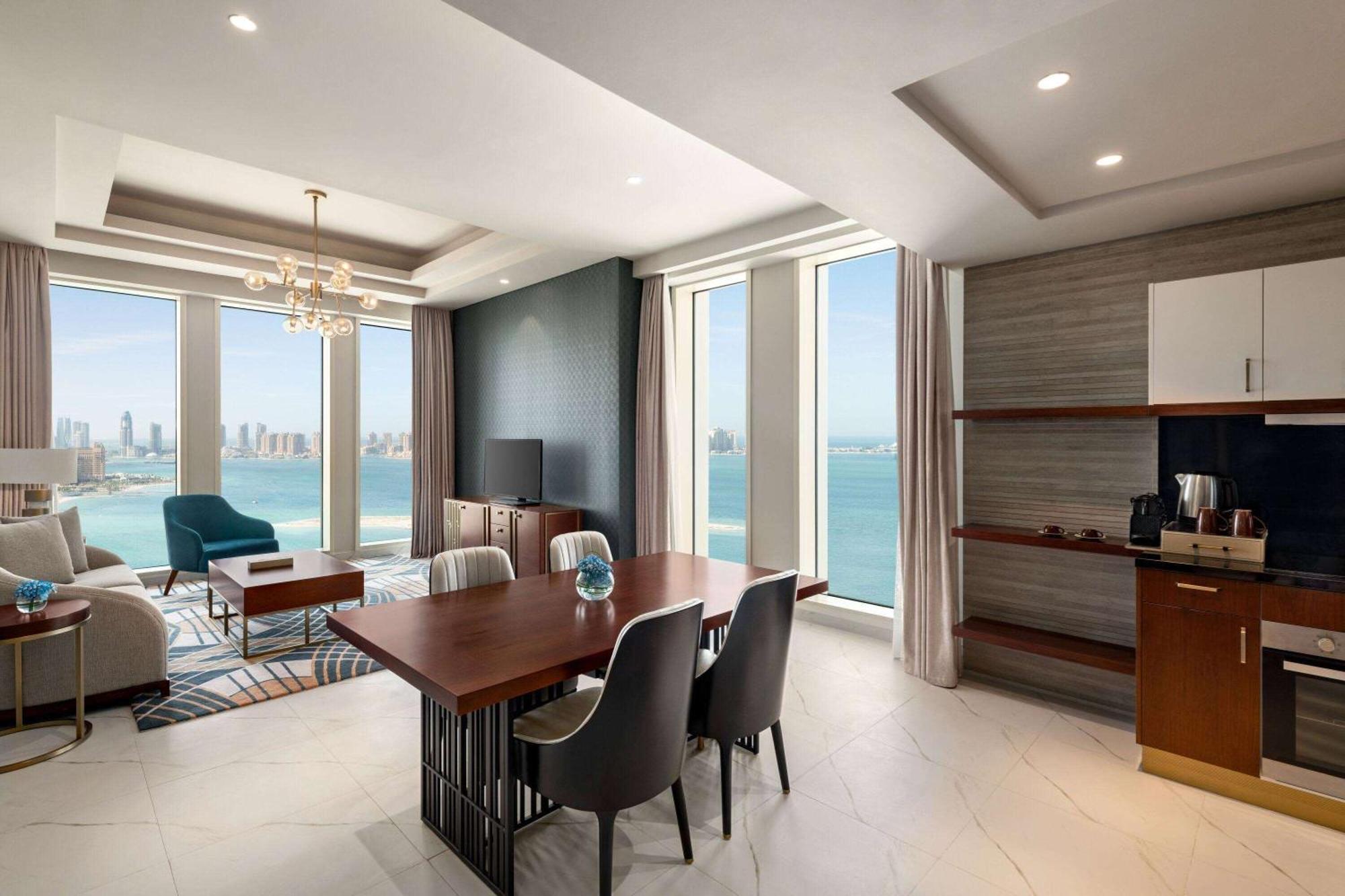 Wyndham Grand Doha West Bay Beach Екстер'єр фото